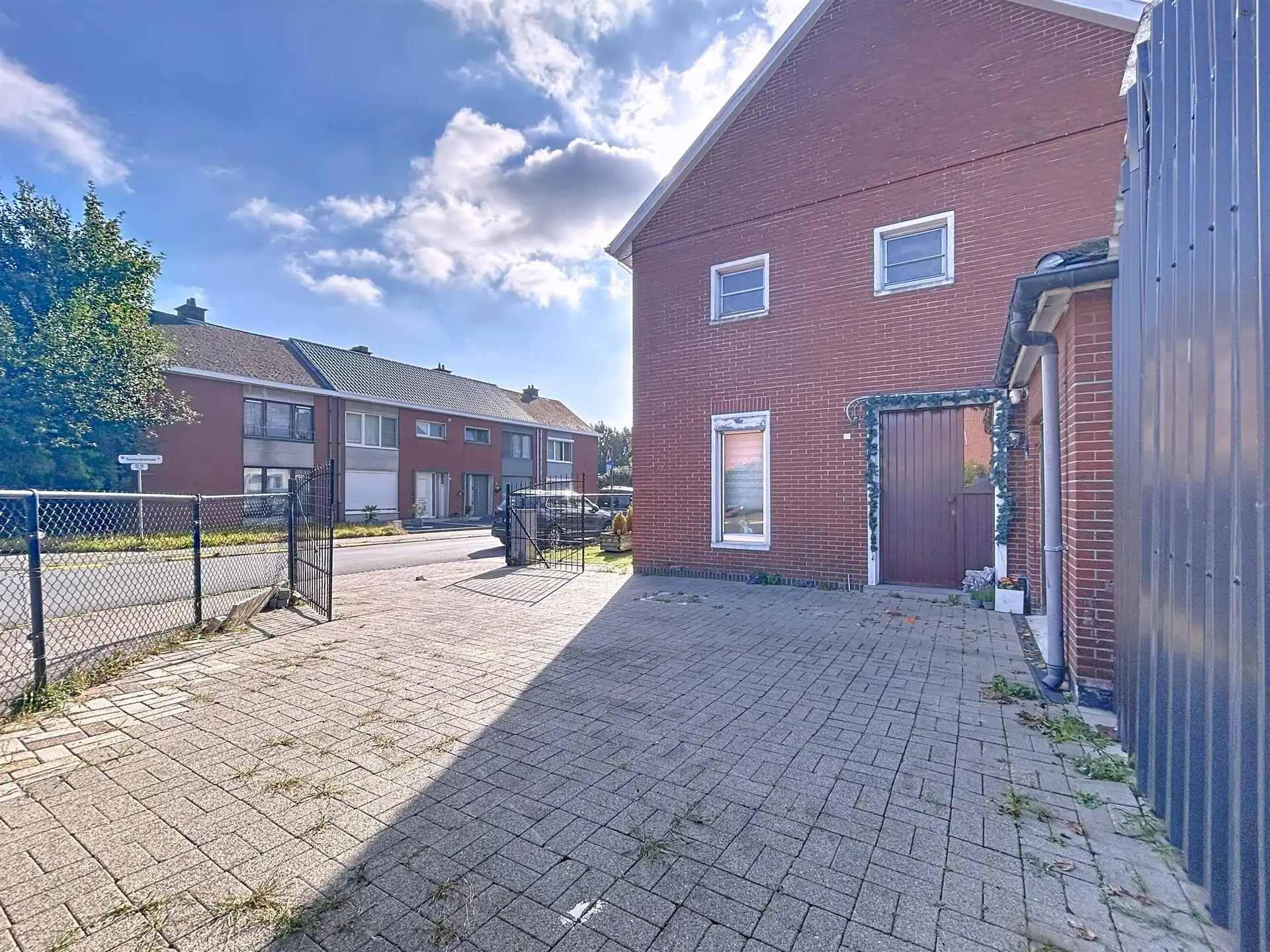 Half open bebouwing met 3 slaapkamers  op perceel van 316m² foto 17