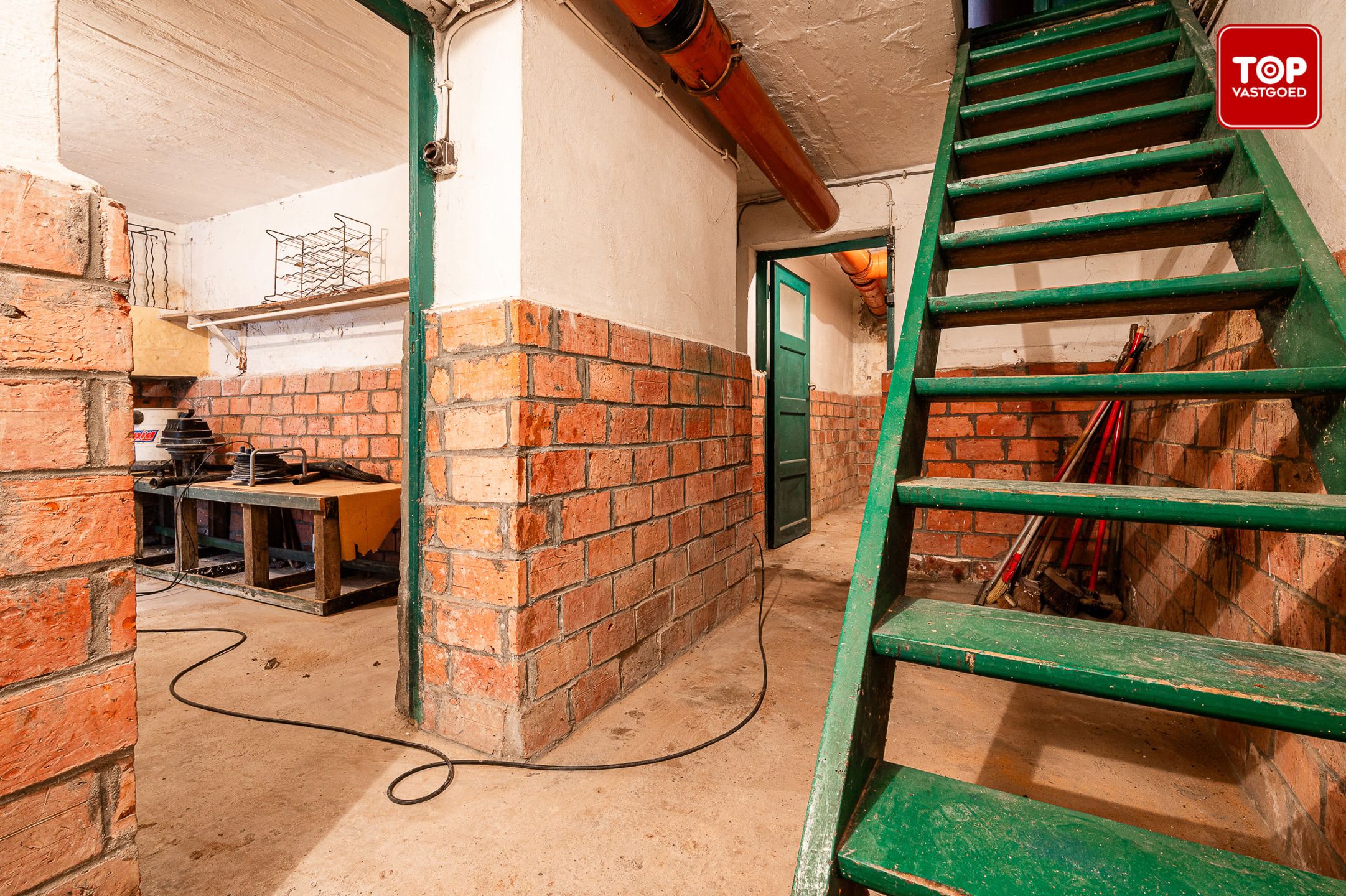 Ruime te renoveren woning met 6 slaapkamers te koop in Gent foto 26