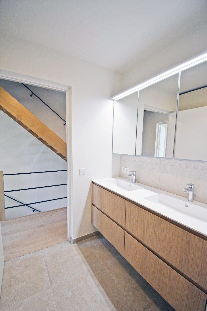 Moderne en energiezuinige nieuwbouwwoning in Koolkerke. foto 15