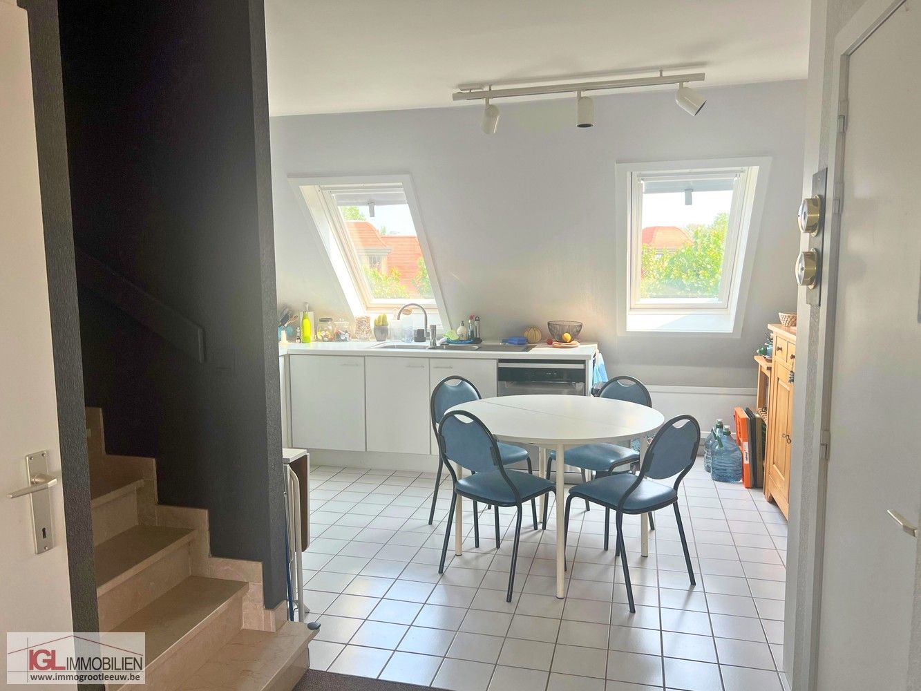 Prachtige Duplex appartement met zonnig terras & staanplaats te koop in Sint-Idesbald foto 5