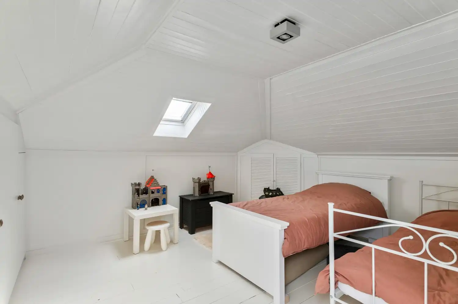 Instapklare laagbouwwoning met 3 slaapkamers & idyllische tuin te Lier foto 21