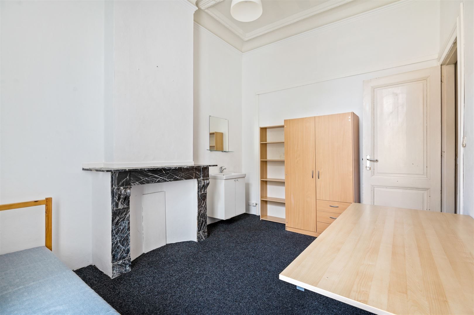 Ruime herenwoning (6 slaapkamers) aan het hippe Borgerhout  foto 10