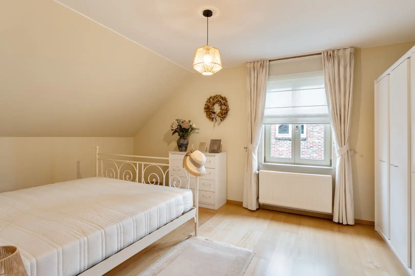 Stijlvolle, goed afgewerkte woning op een perceel van 6a32ca op een rustige locatie te Kinrooi!  foto 23