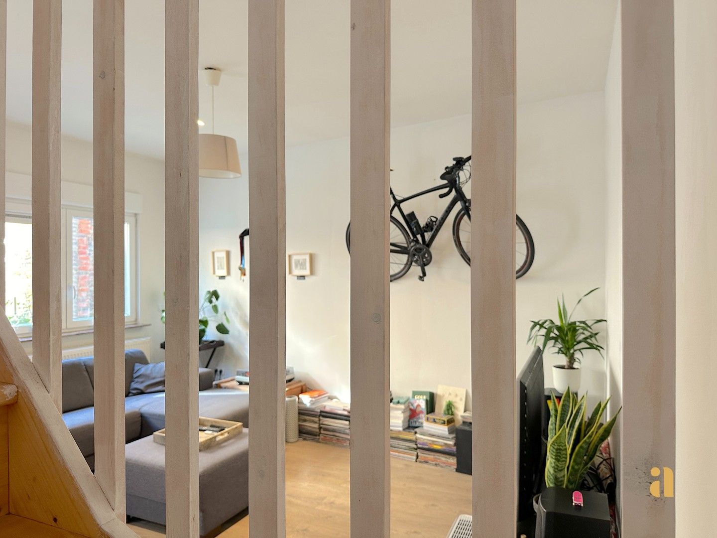 Lichtrijke woning in een gezellige leefstraat foto 2
