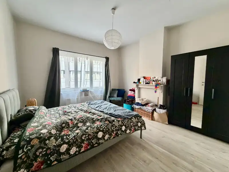 NABIJ STATION GENT SINT PIETERS, GERENOVEERDE RIJWONING MET 2 SLAAPKAMERS foto 12