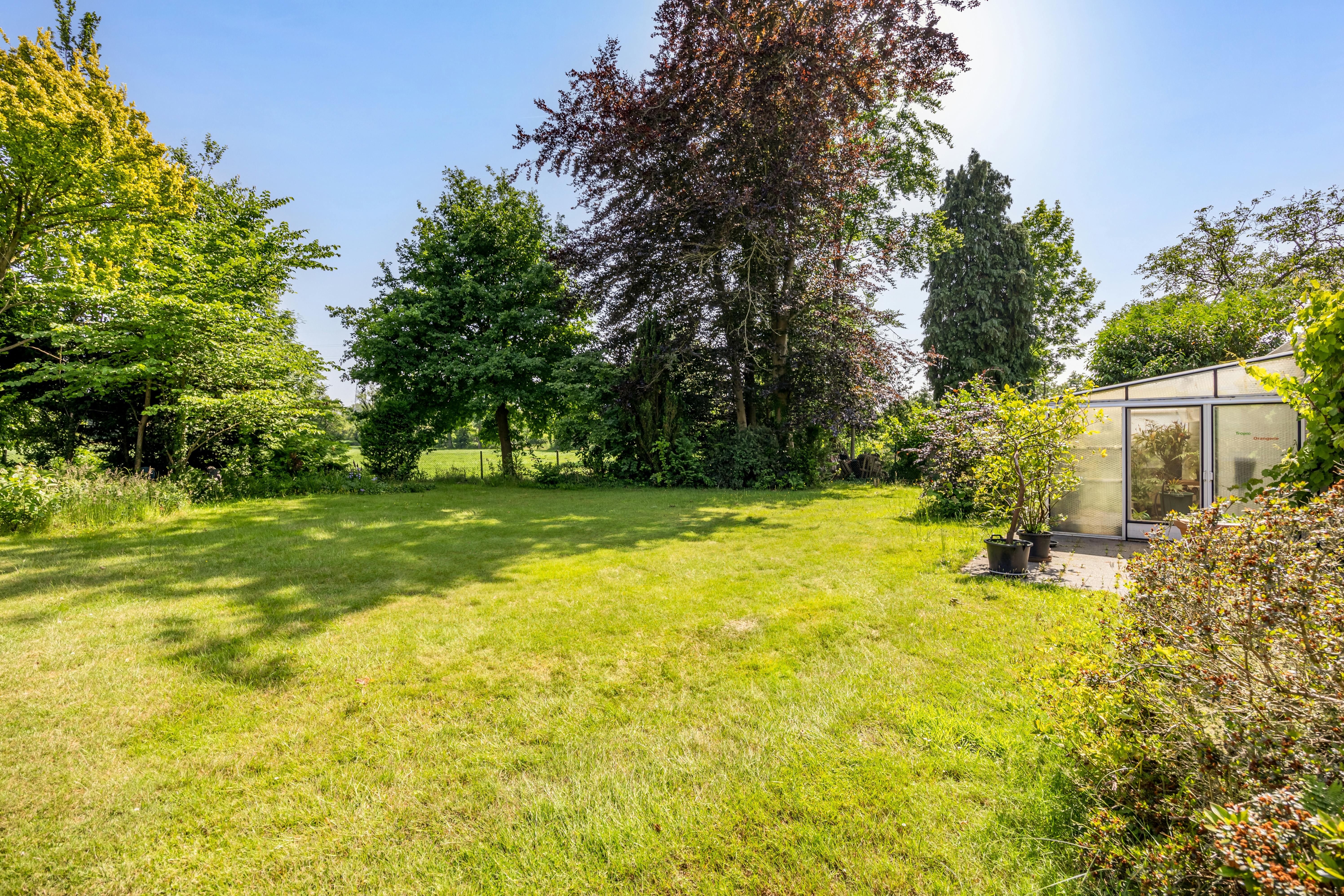 Te renoveren ruime gezinswoning met 5 slaapkamers te Hasselt foto 27