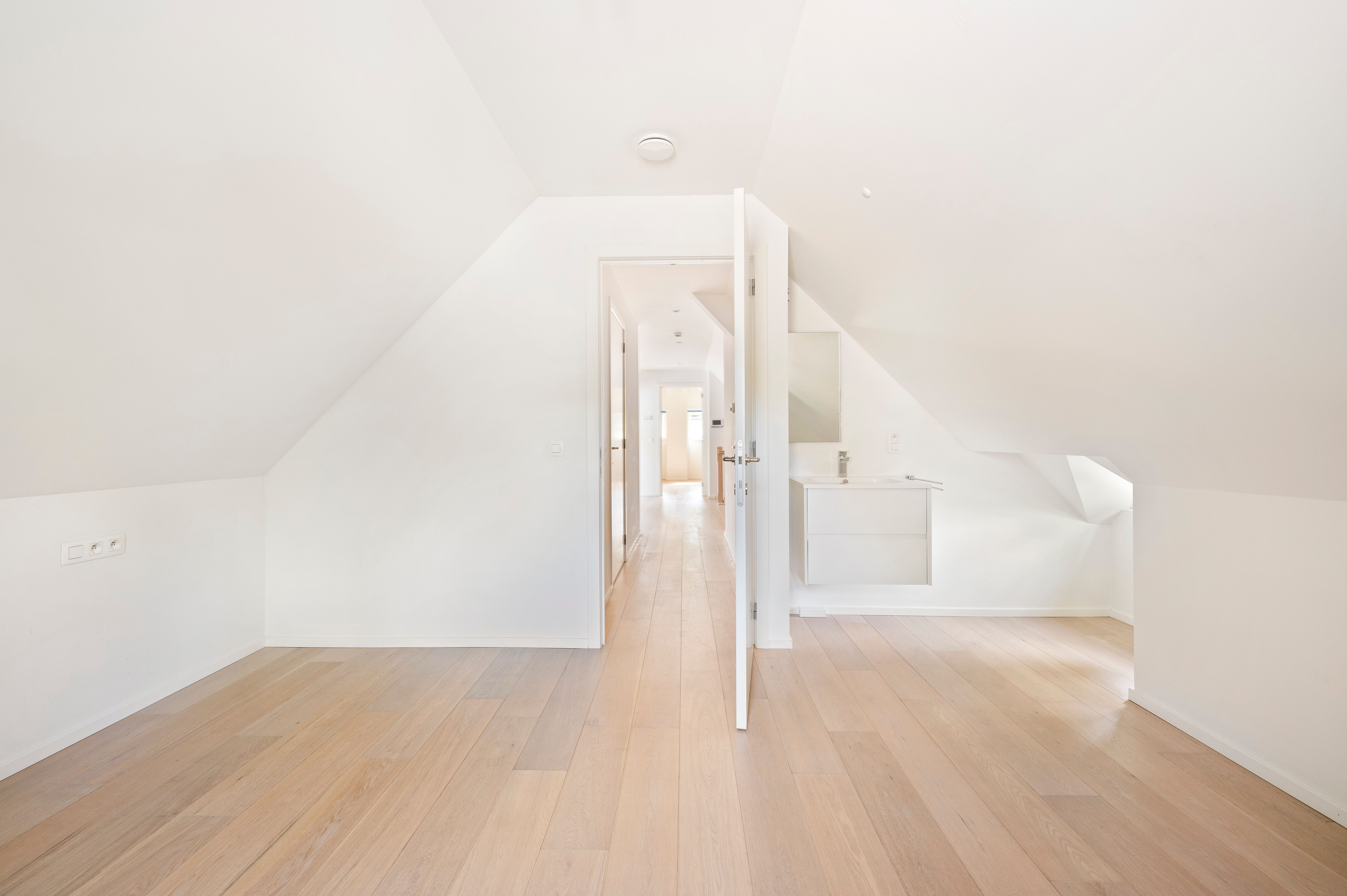 Prachtige moderne villa met optie tot zorgwoning. foto 25