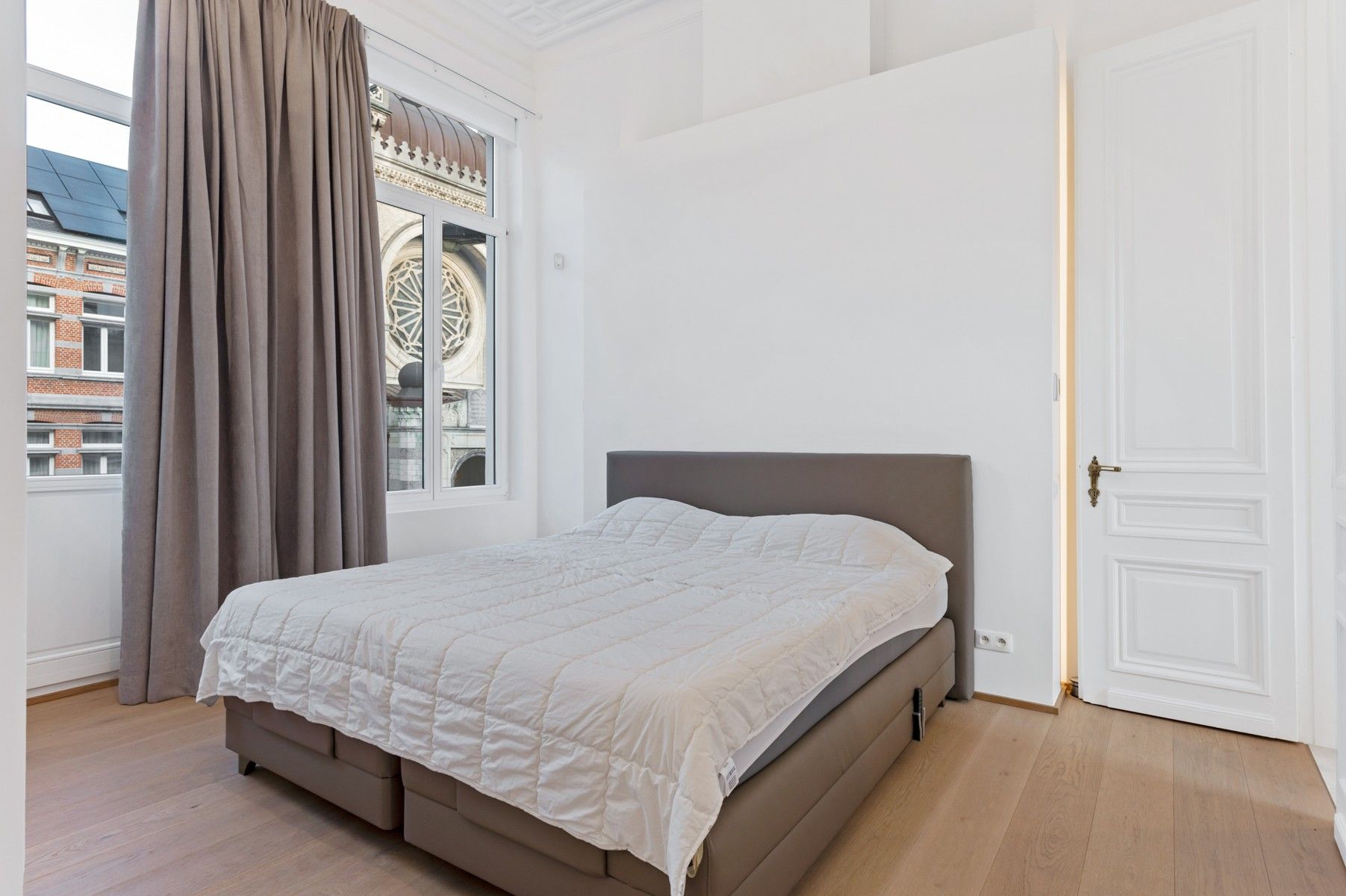 Luxueus wonen op toplocatie met garage foto 19