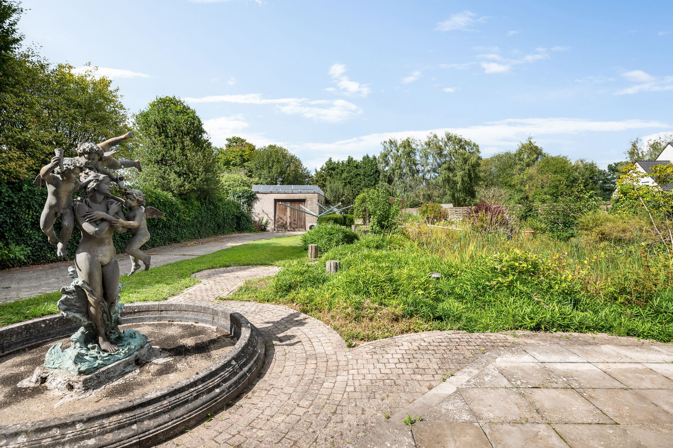Gezinswoning met kantoor en prachtige tuin te Vosselaar.  foto 13
