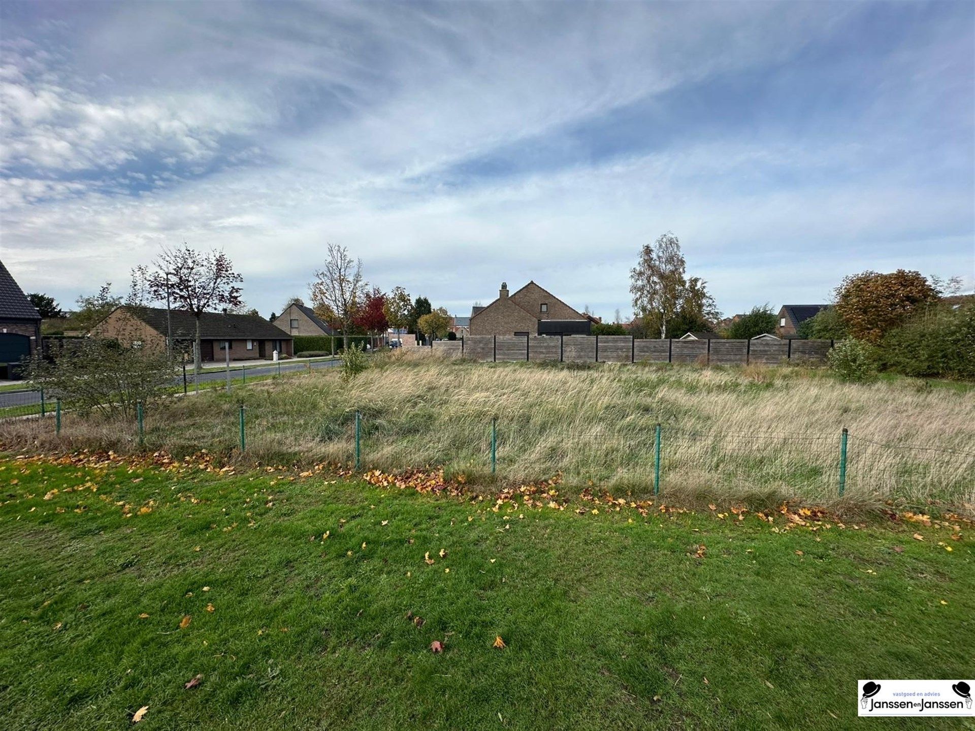 Mooi stuk bouwgrond voor halfopen bebouwing foto 5