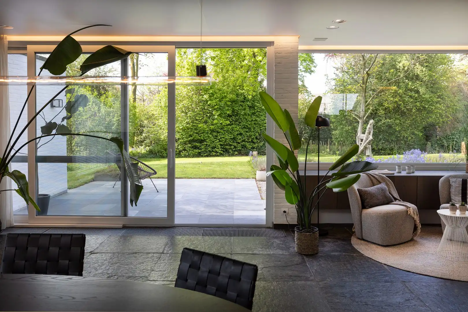 Ruime, alleenstaande woning met mogelijke praktijkruimte. foto 3