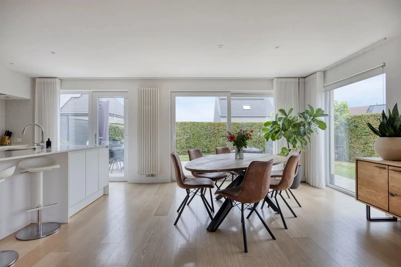 Halfopen bewouwing 5 slaapkamers met tuin  foto 8