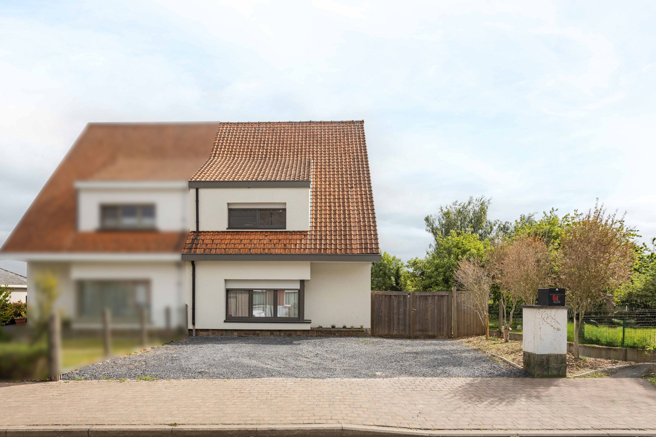 Hoofdfoto van de publicatie: Instapklare halfopen bebouwing met tuin, oprit & garage!