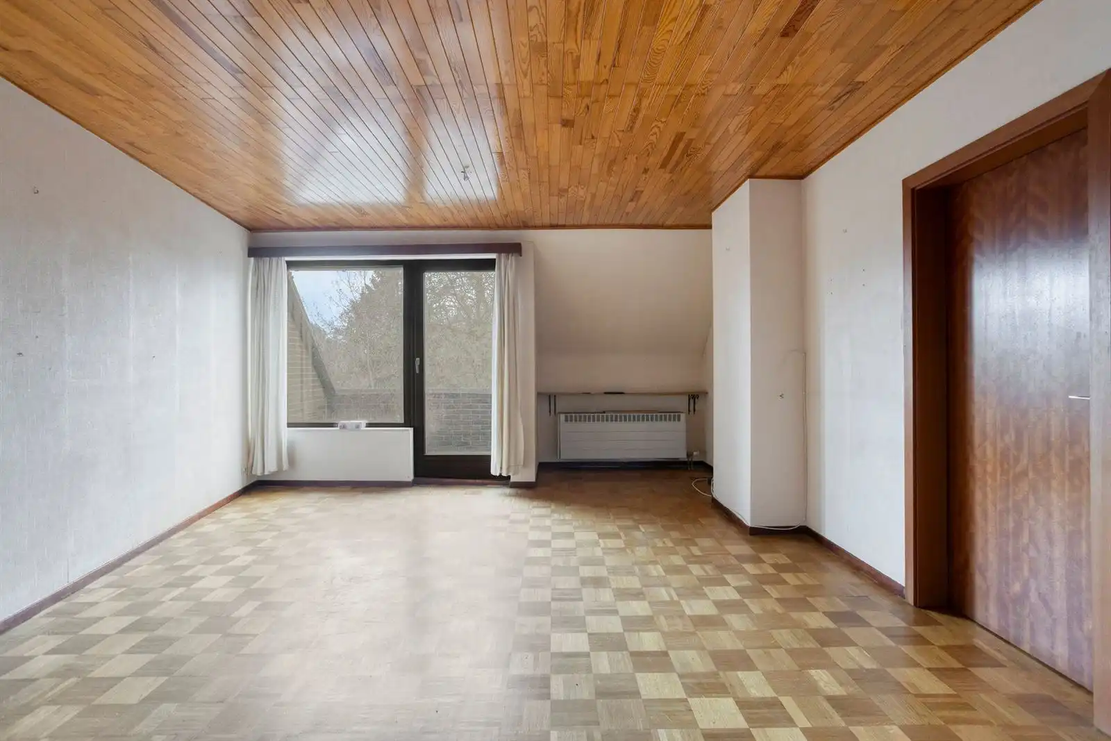 Appartement met 2 slaapkamers en zolder. foto 7