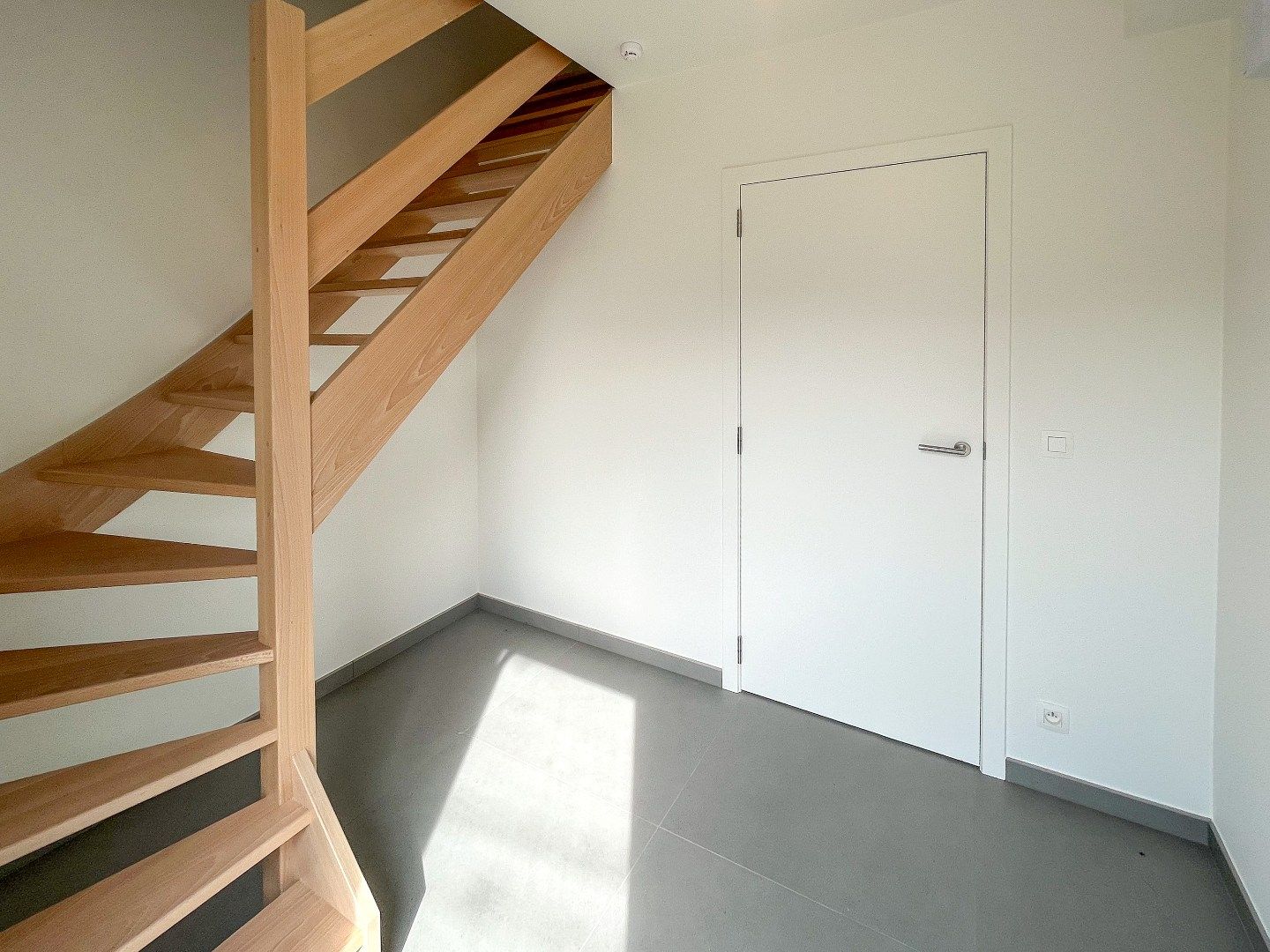 Kijkdag 13/09 van 10u tot 12u - Halfopen woning met 3 slaapkamers en landelijk verzicht! foto 9