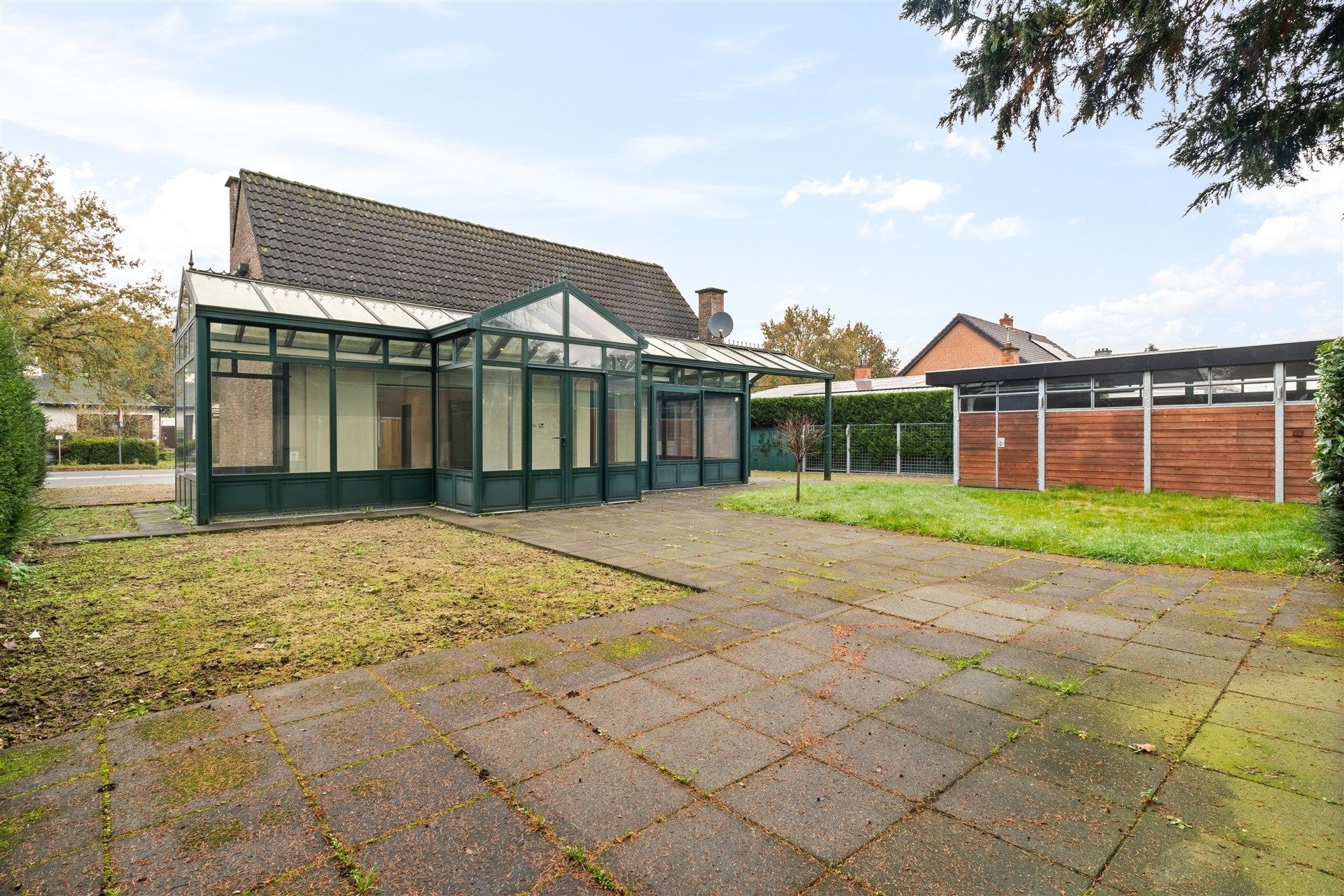 ruim en goed verzorgde woning met grote veranda  foto 18