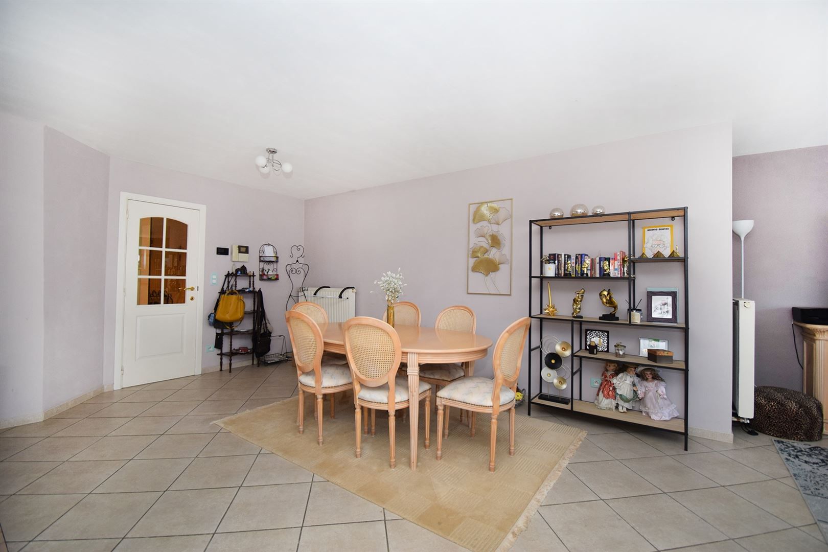Ruim appartement met 2 slpks op centrale ligging! foto 5