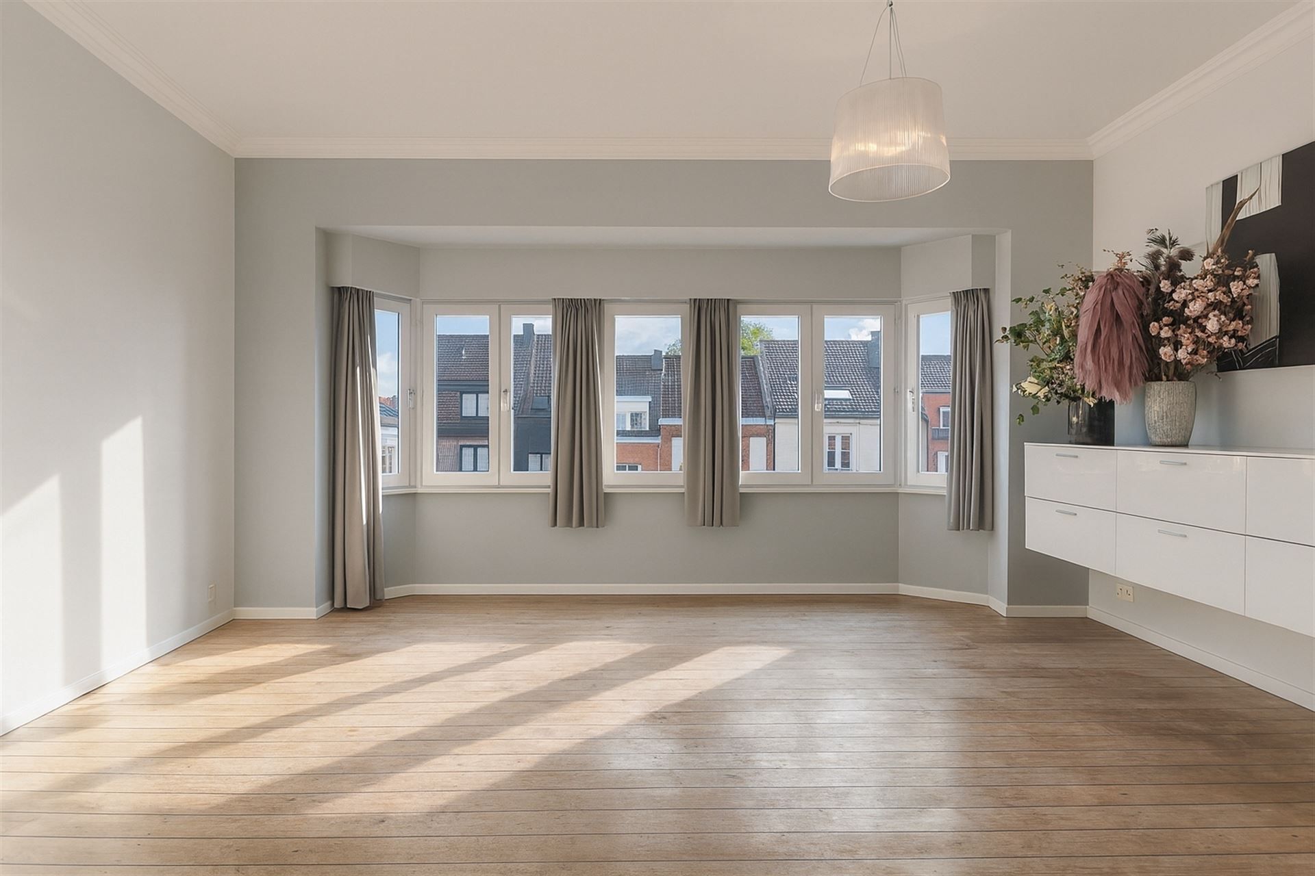 Unieke woonst met verborgen tuinoase foto 3