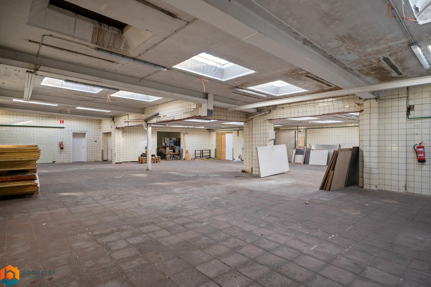 Ruime opslagplaats +- 363&nbsp;m² foto 3