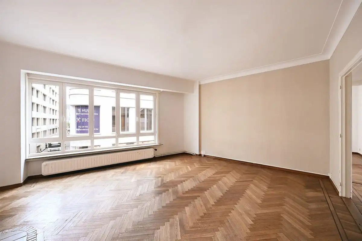 Op te frissen 2-slaapkamerappartement aan de Wilde Zee foto 5