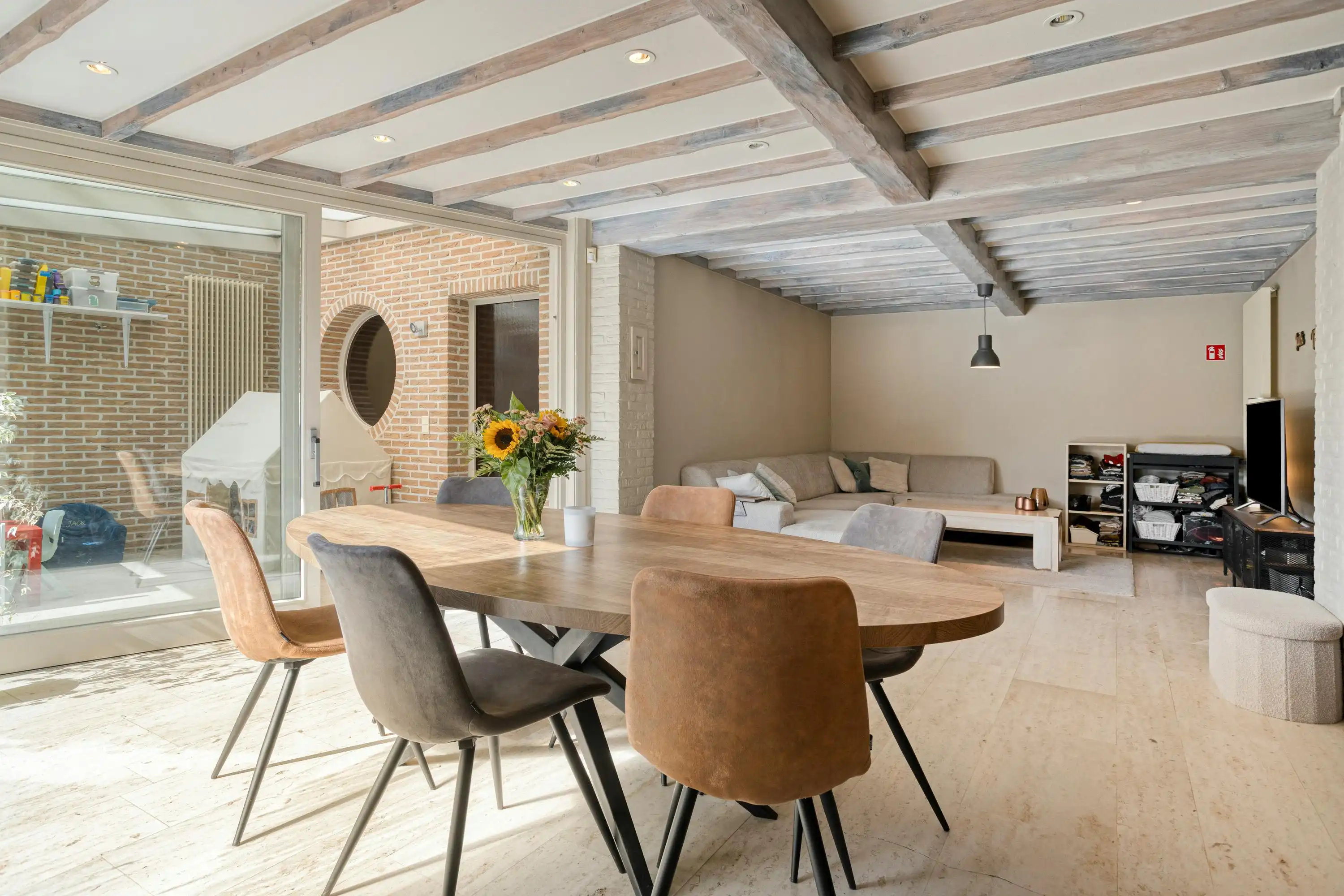 Uitzonderlijk ruime woning (307m²) te koop in centrum Zillebeke foto 7