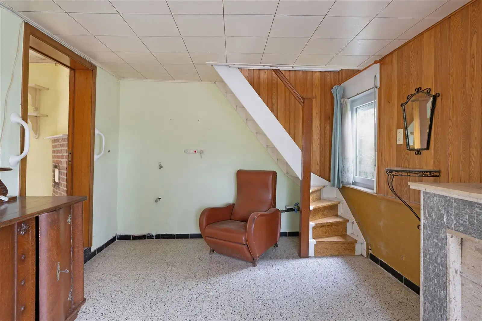 Prachtig gelegen te renoveren  Hoeve woning met stallingen en weides foto 18