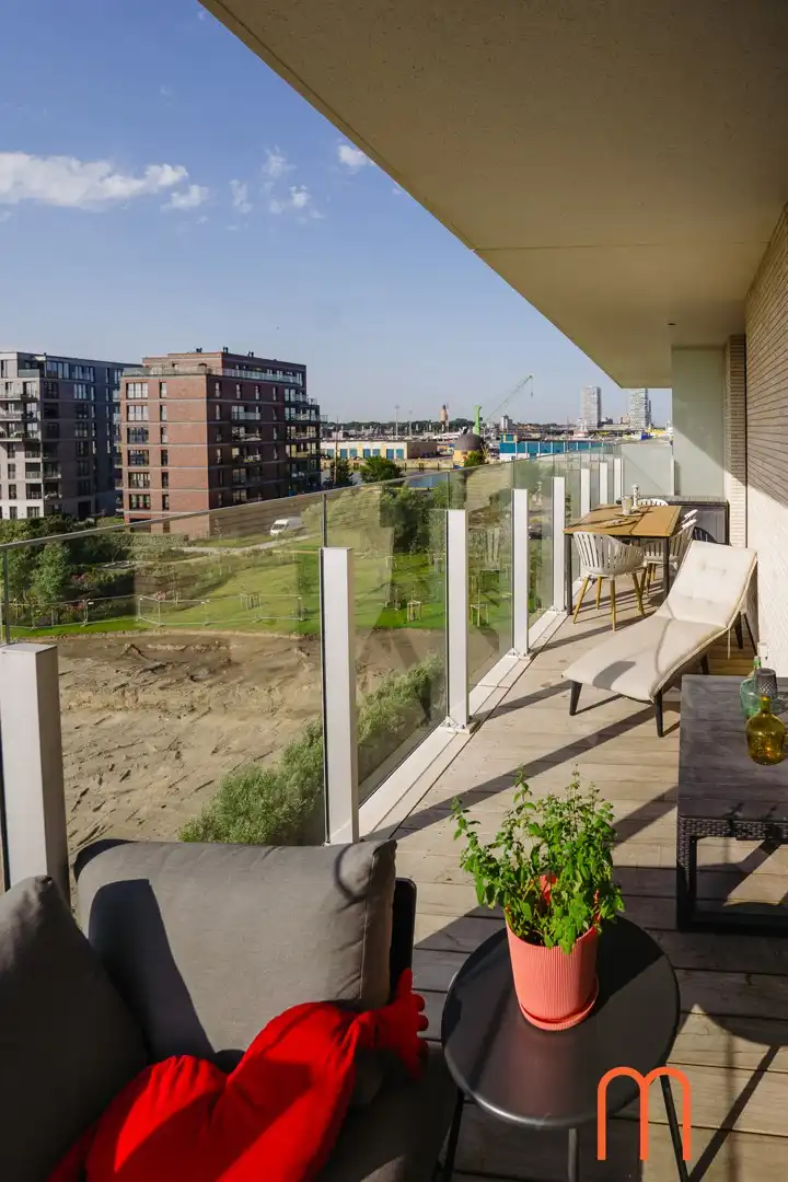 Appartement te huur in Central Park Tower, Oosteroever – 1 slaapkamer, garage en ruim terras foto 5