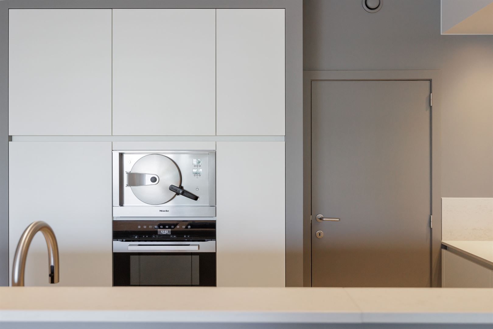 Appartement met prachtig uitzicht op Bonapartedok en MAS. foto 8
