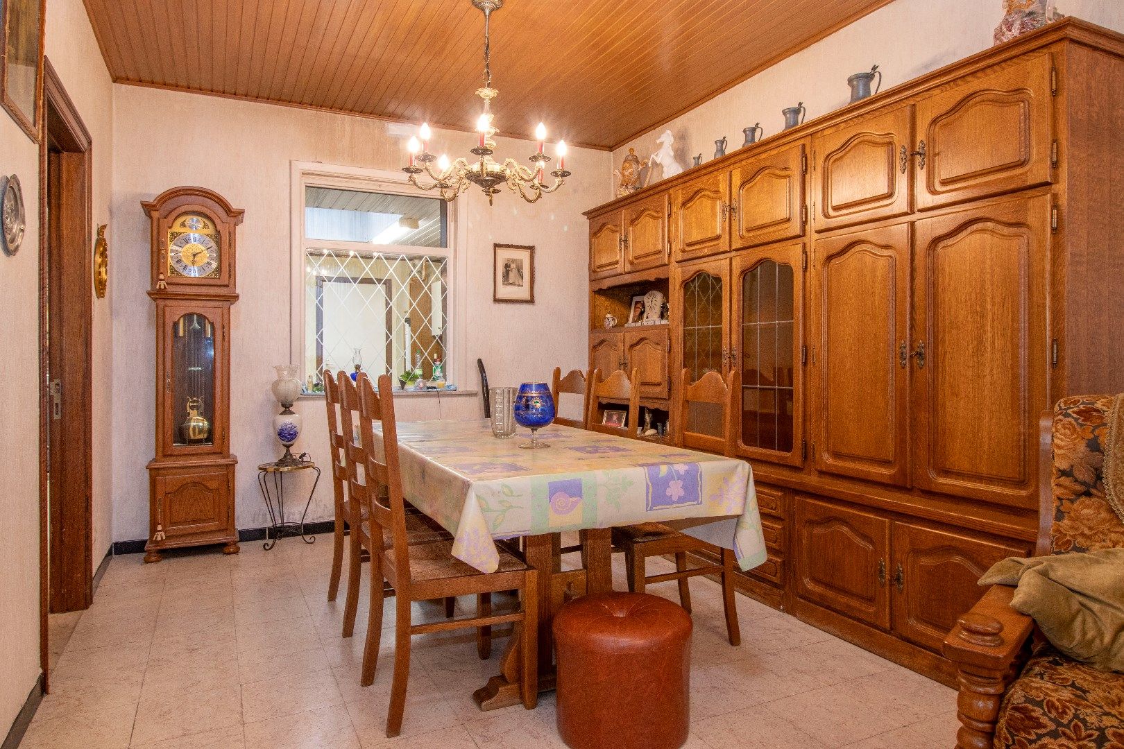 Te renoveren woning te Meerbeke foto 4