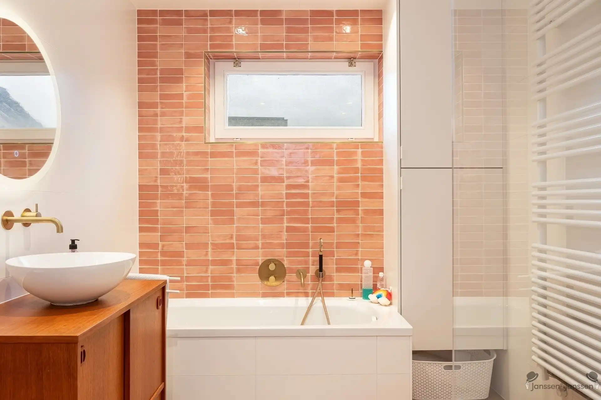 Topwoning met 4 slpks,zonnepanelen en EPC B foto 11