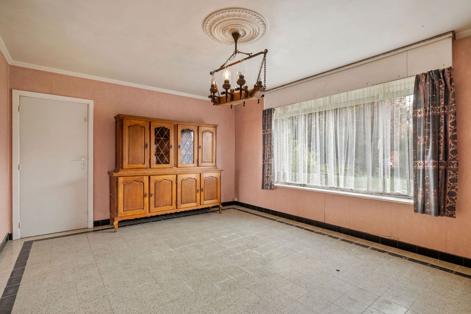 Uniek te renoveren pareltje met 4 slpk op 3528m² foto 9