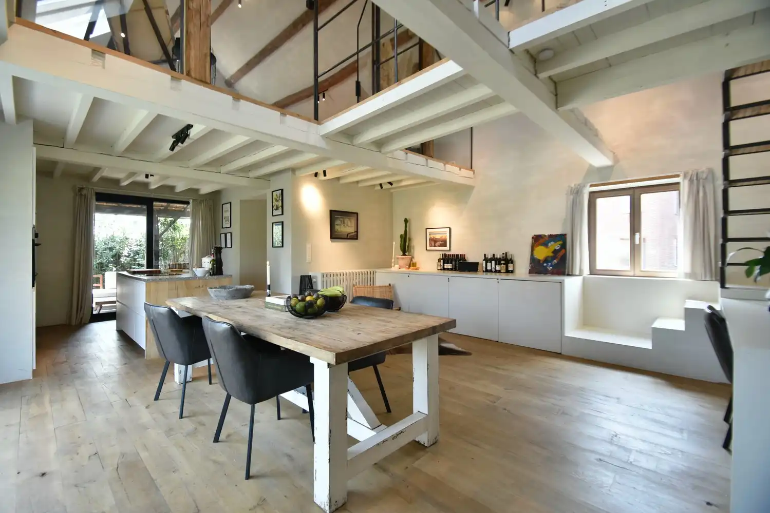 Unieke designloft op een gunstige locatie te Lanaken-Gellik foto 2