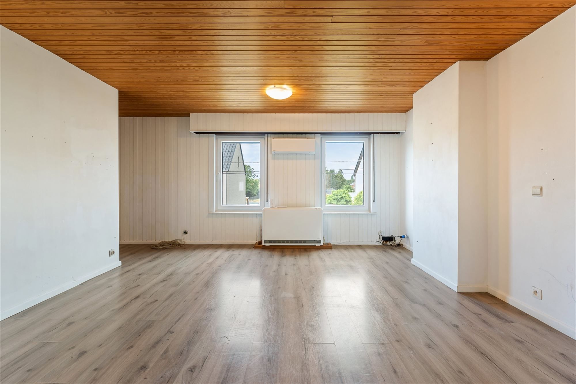GOED GELEGEN OPBRENGSTEIGENDOM MET 2 APPARTEMENTEN foto 30