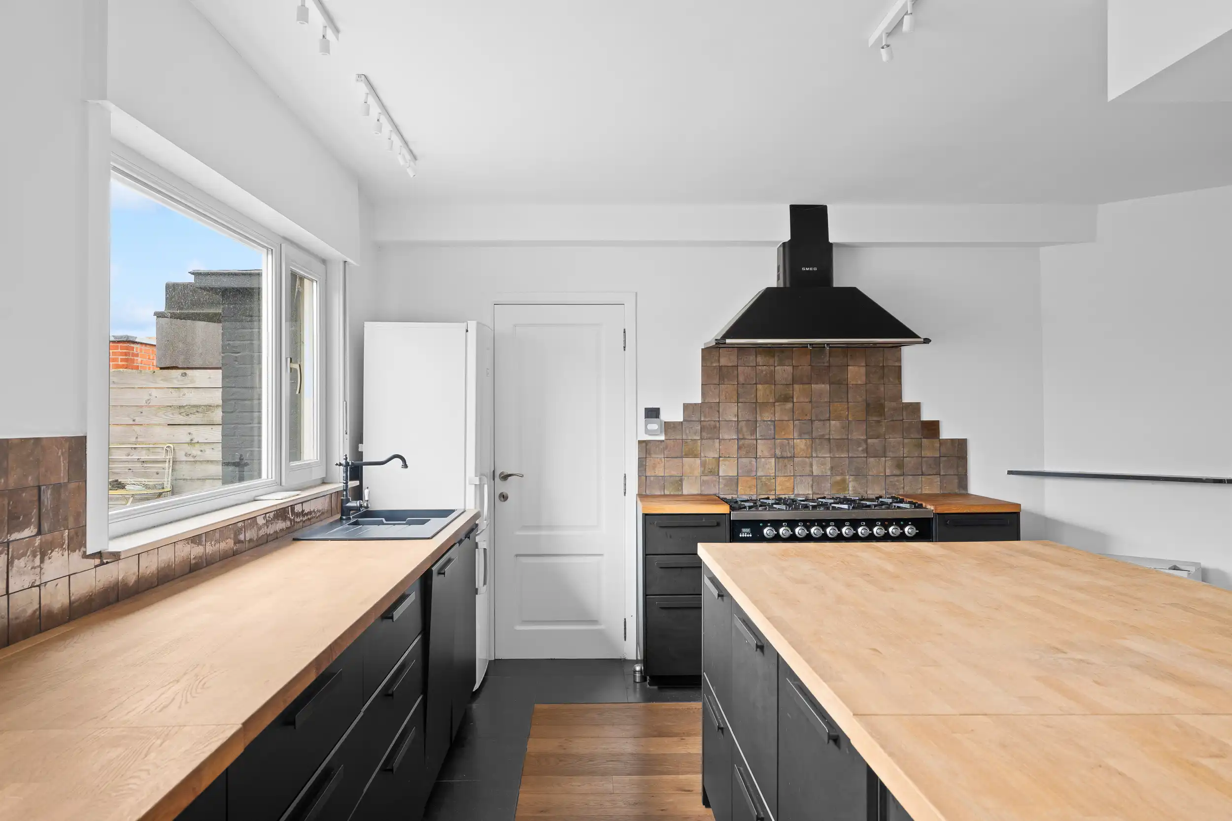 Gezinswoning met 3 slaapkamers en garage foto 6