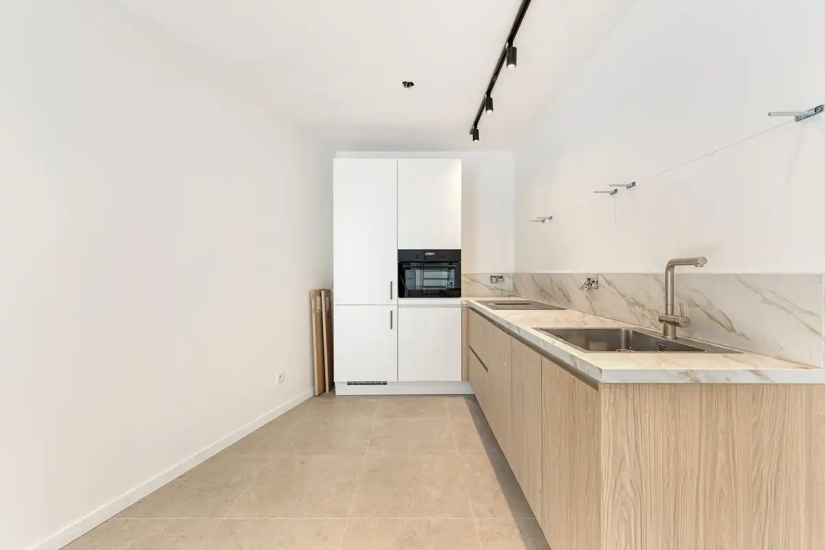 Gezellig gerenoveerd tiny house in het centrum van Sint-Denijs-Westrem foto 3