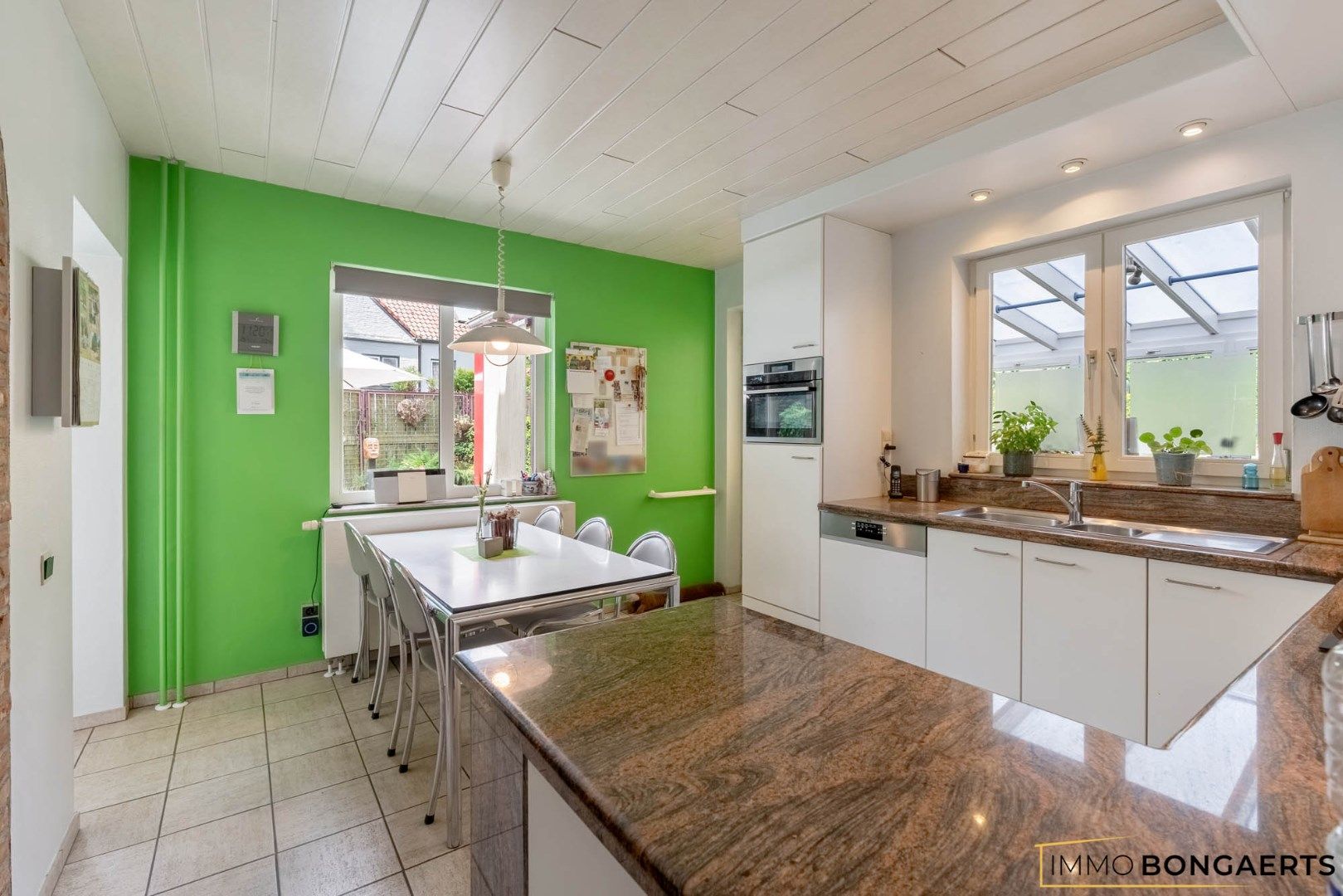 Zeer ruime woning op een leuke locatie te Bret-Gelieren. foto 18