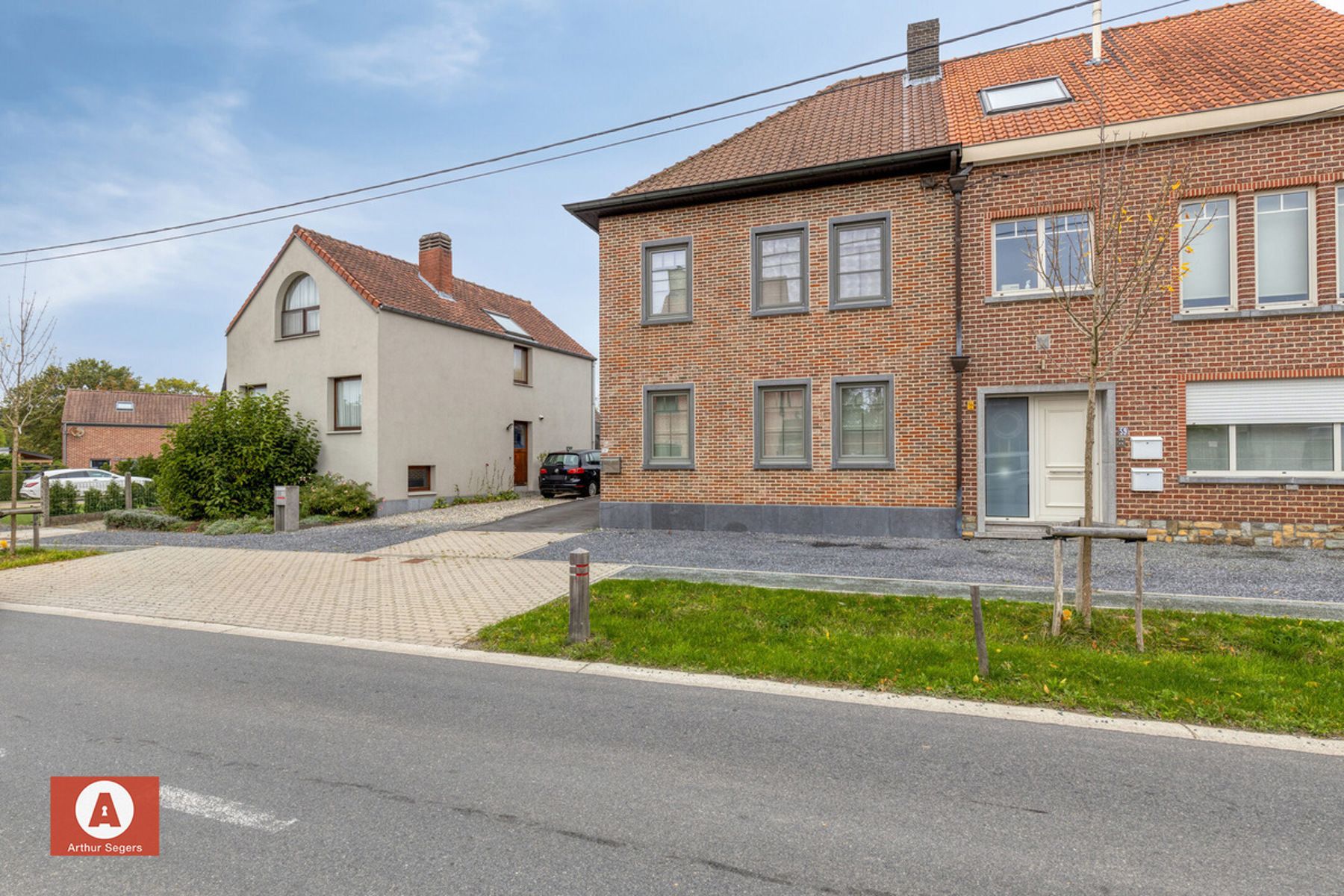 Instapklare halfopen woning met atelier in Opstal foto 3