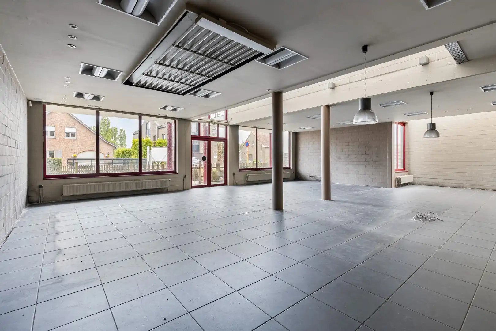 Handelspand met groot appartement foto 3