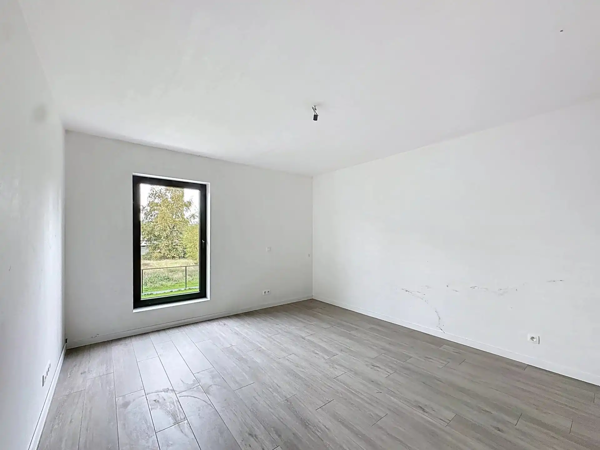 Moderne BEN-woning met 3 slaapkamers en een carport op een mooi perceel. foto 20