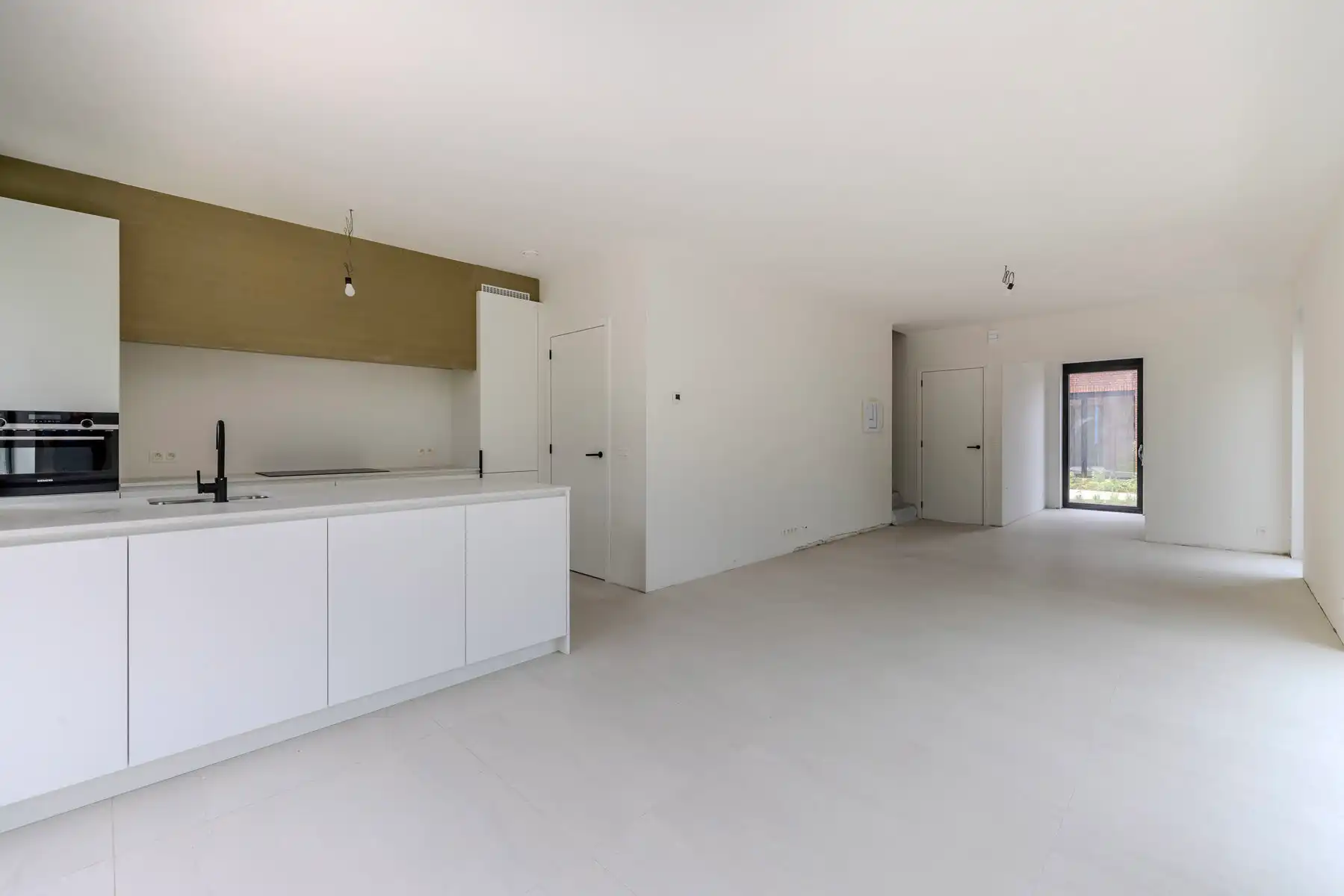 Nieuwbouwwoning met 3 slaapkamer in hartje Rijkevorsel foto 2