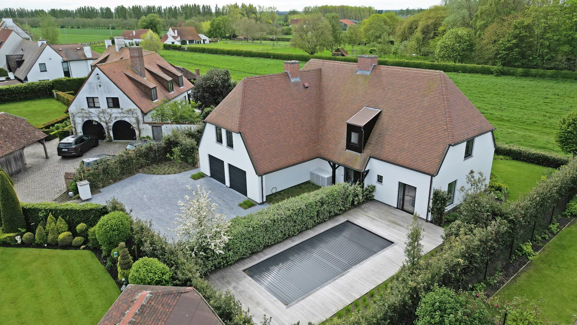 Tot in de puntjes gerenoveerde villa met adembenemend zicht over de uitgestrekte polders.  foto 13