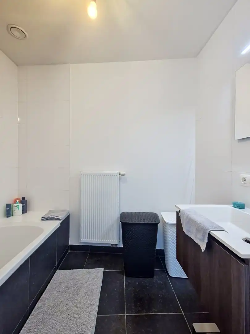 Appartement met 2 slpks, 2 terrassen en autostandplaats foto 11