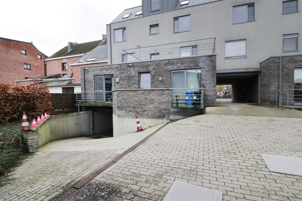 Zonnige penthouse met 2 slaapkamers, mooi terras, inclusief garage  foto 51