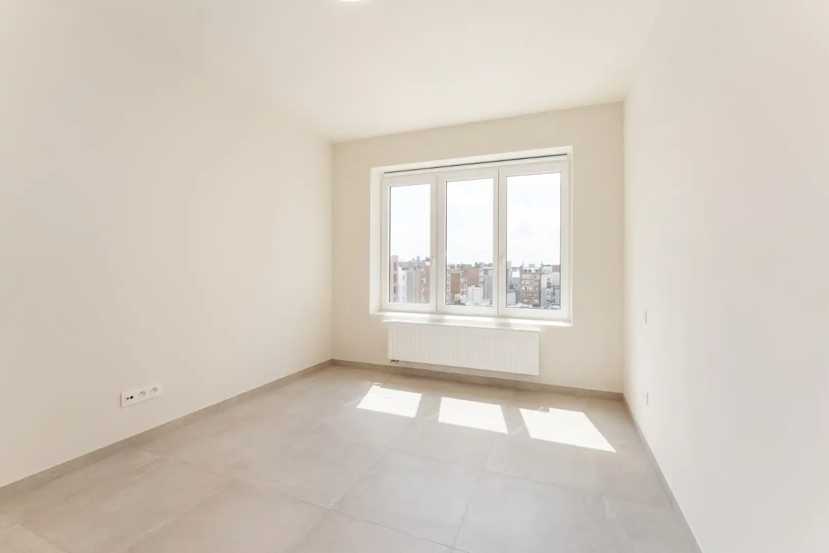 SCHITTEREND VERNIEUWD 2 SLPK APP MET ZIJDELINGS ZICHT OP ZEE foto 11