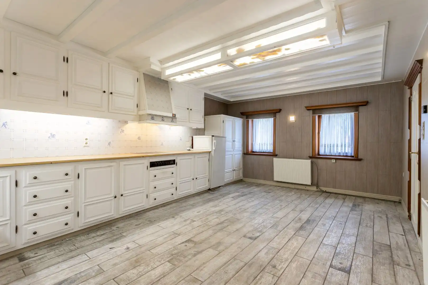 Te renoveren fermette met 3 slpk, bijgebouw en garage en mogelijkheid tot uitbreiding (bouwgrond) foto 9