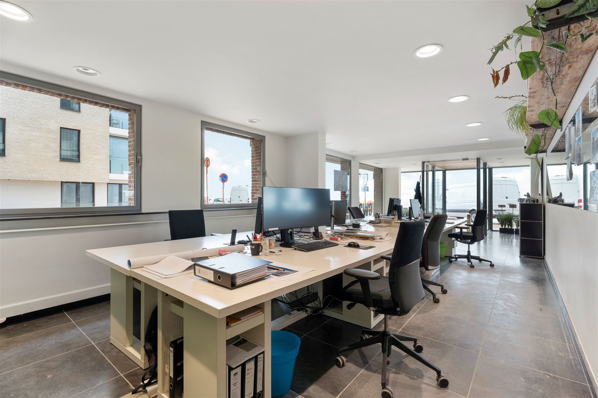 TOPLOCATIE / INSTAPKLAAR  foto {{pictureIndex}}