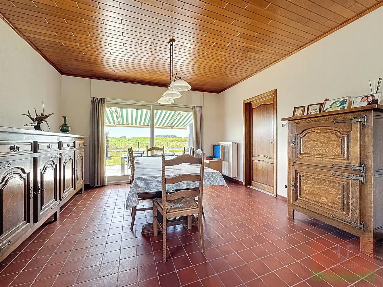 Vrijstaande eengezinswoning met 4 slaapkamers en 2 badkamers foto 6