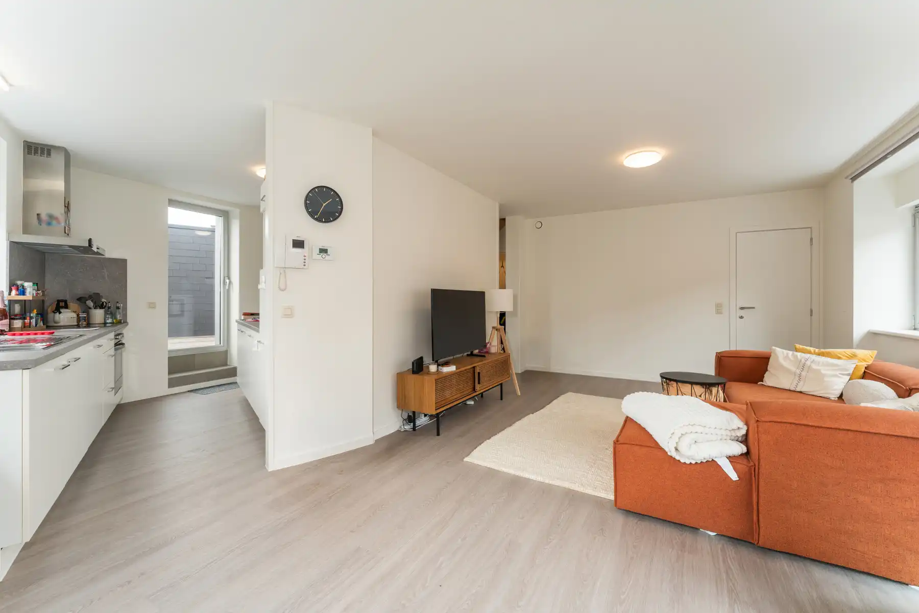  Polyvalente kantoorruimte en 2 appartementen foto 32