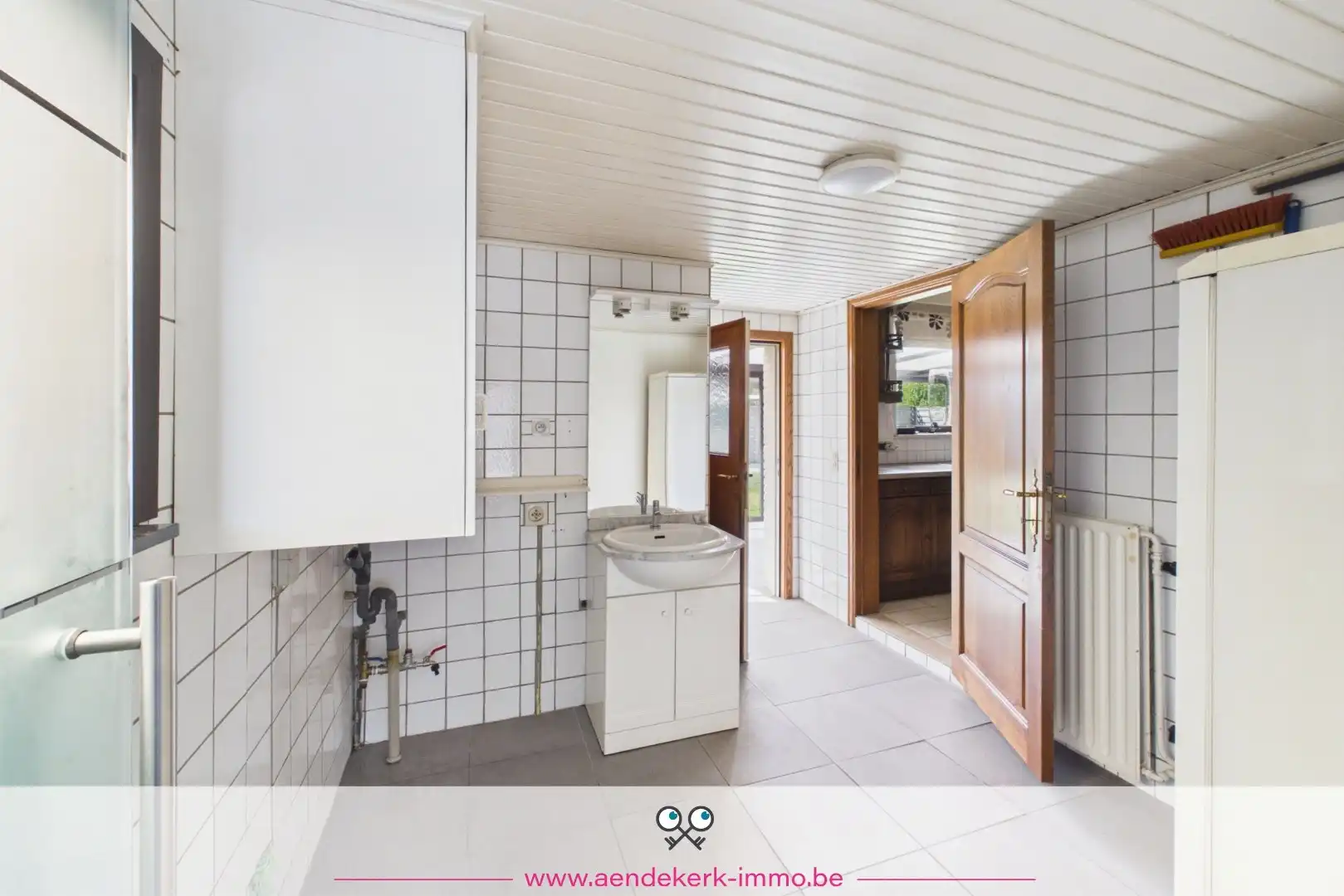 Vrijstaande woning met tuin en carport in Neeroeteren  foto 13