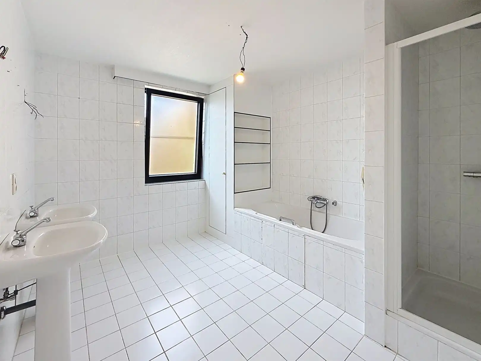Huis met praktijkruimte, 4 slpks,  2 bdks, 10a 34ca foto 27